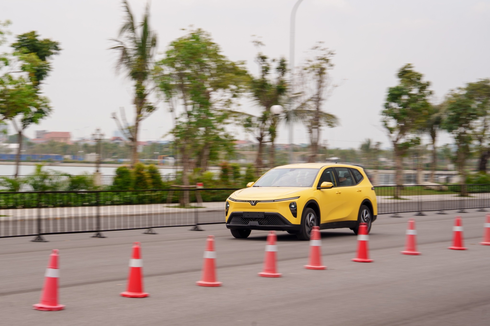 VinFast Sets Another Record, Delivering More Than 20,000 Cars in October 2025