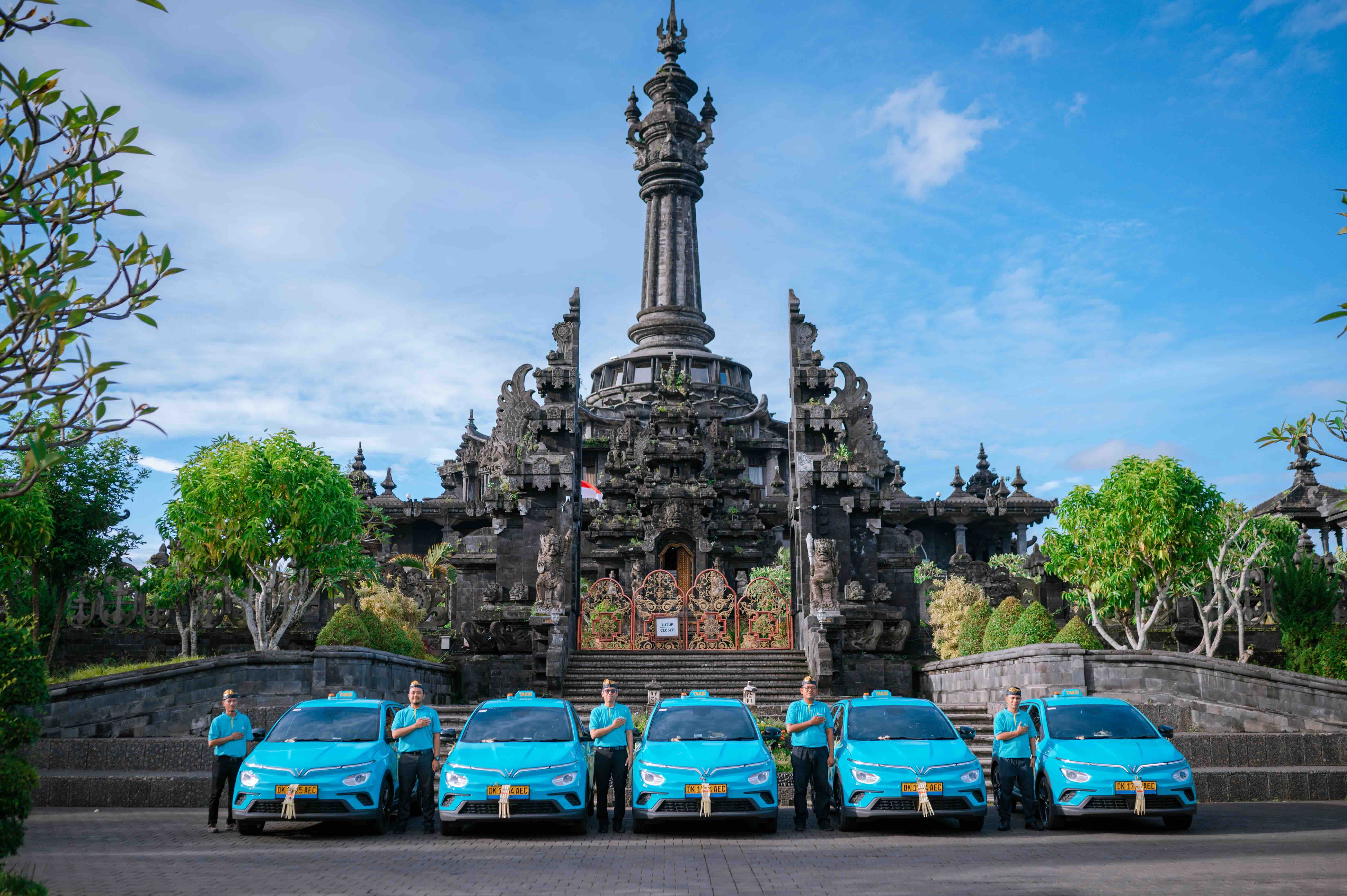 Green SM Launches All-Electric Taxi Service in Bali with Taksi Komotra