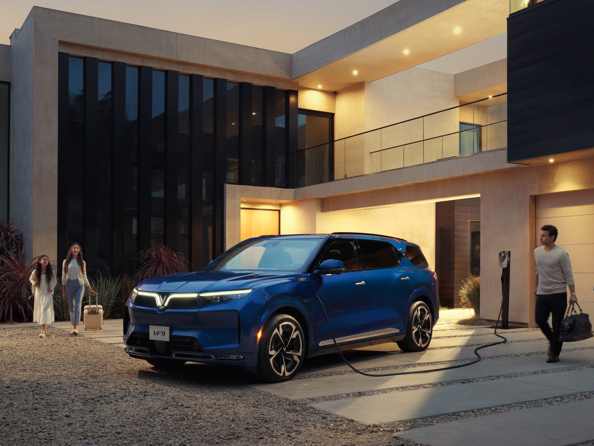 VinFast Signs First Dealership in California