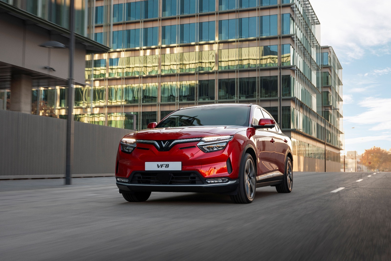 VinFast Partners With Plugsurfing to Expand Seamless EV Charging Experience Across Europe