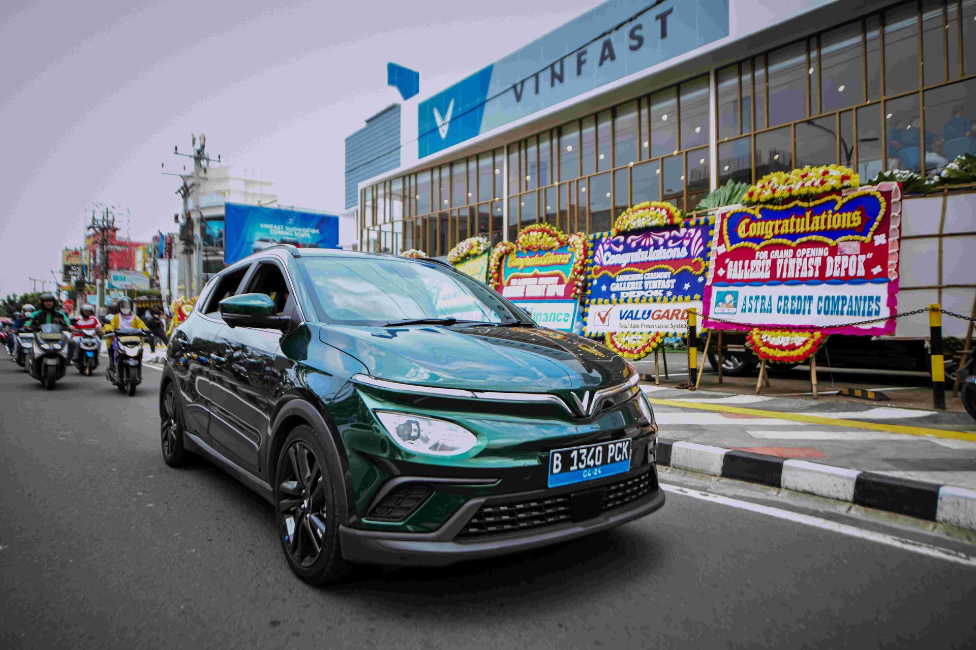 VINFAST OFFICIALLY OPENS FIRST DEALER STORE IN INDONESIA